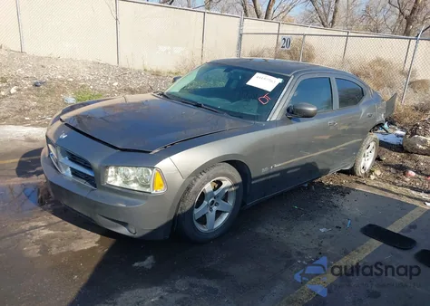 2010 Dodge Charger Sxt z USA, uszkodzony, nr VIN 2B3CA3CV3AH202140